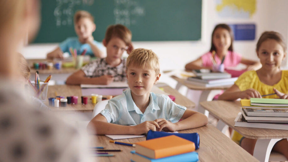 🏫 ШКОЛЬНЫЕ ПЕРЕМЕНЫ: МИНИМИЗАЦИЯ СТРЕССА И СОВРЕМЕННЫЕ ЦИФРОВЫЕ СТАНДАРТЫ